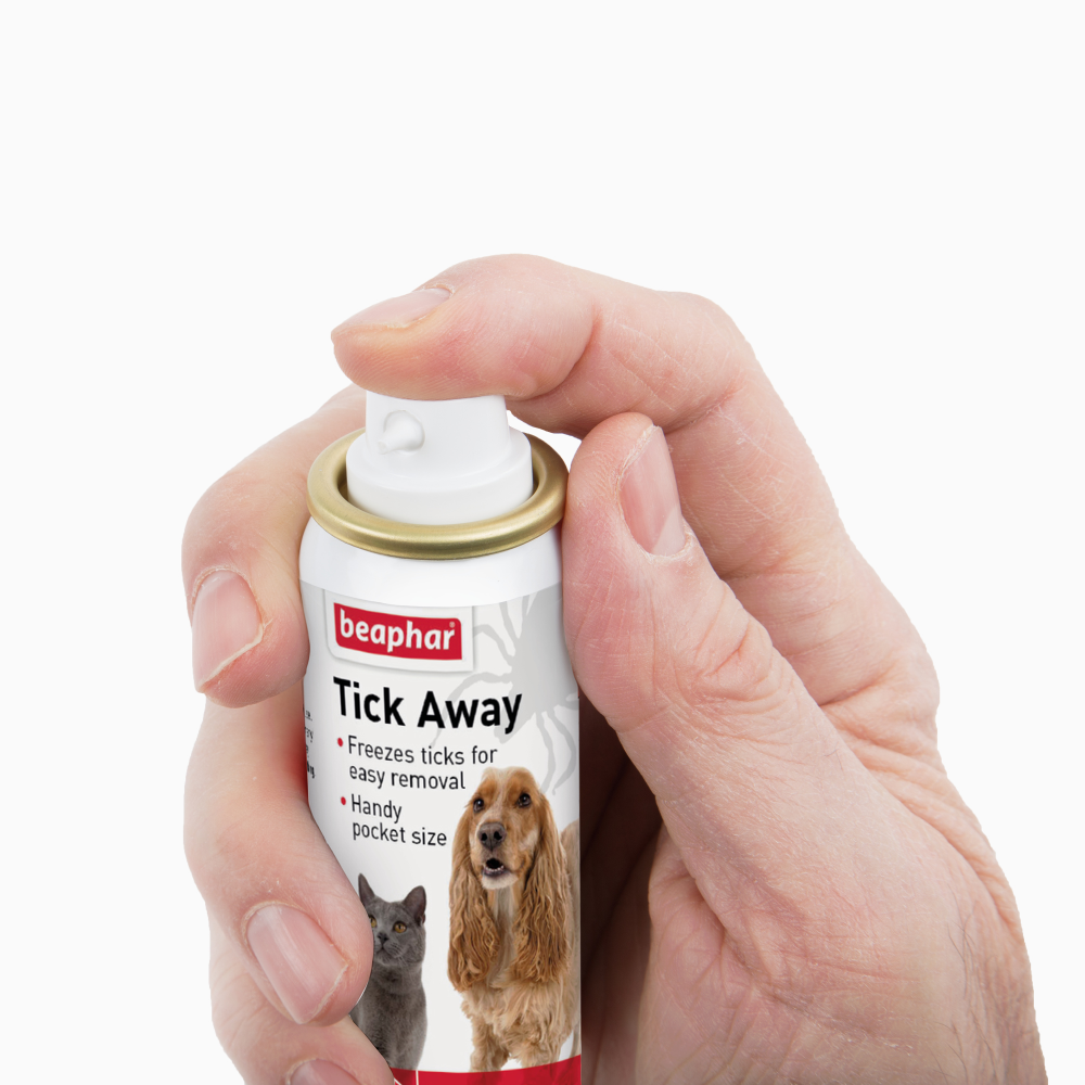 Beaphar Tick Away Spray for Dogs and Cats image 2