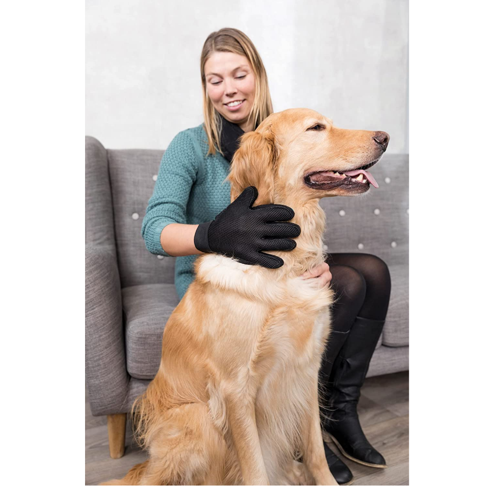 Trixie Fur Care Massage and Shine Gloves for Dogs and Cats (16x24cm) image 5