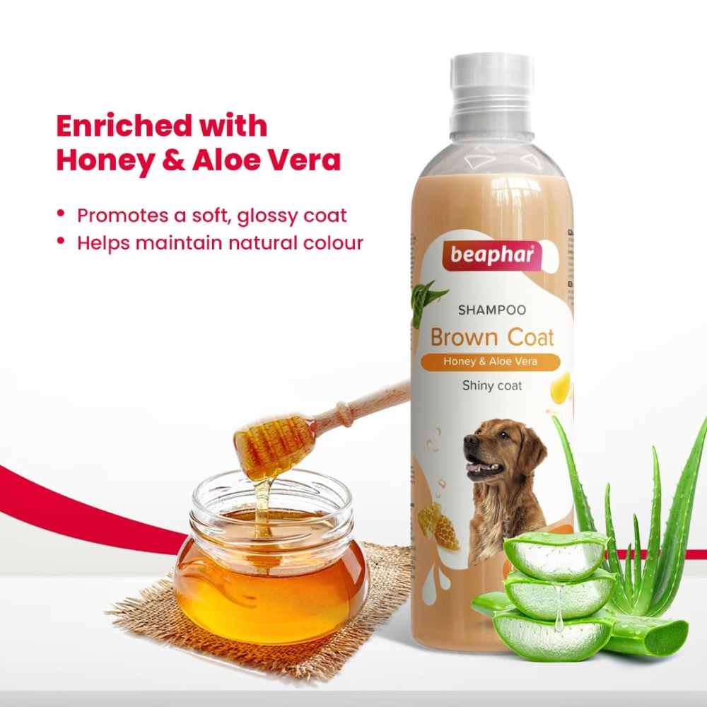 Beaphar Honey & Aloe Vera Herbal Brown Coat Dog Shampoo image 3
