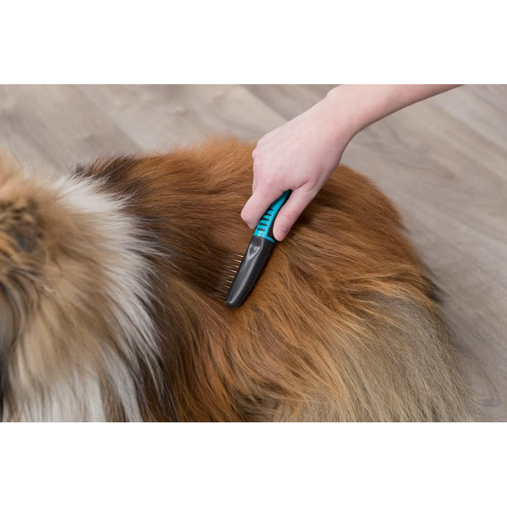 Trixie Fur Detangler With Curved Teeth Brush for Dogs and Cats image 8