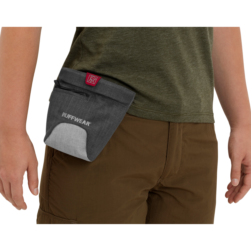 Ruffwear Treat Trader Treat Pouch for Dogs (Twilight Gray) image 6